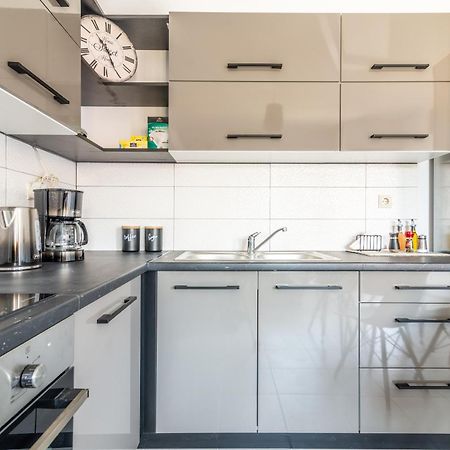 Modern Renovated Apt For Relax Ираклион Экстерьер фото