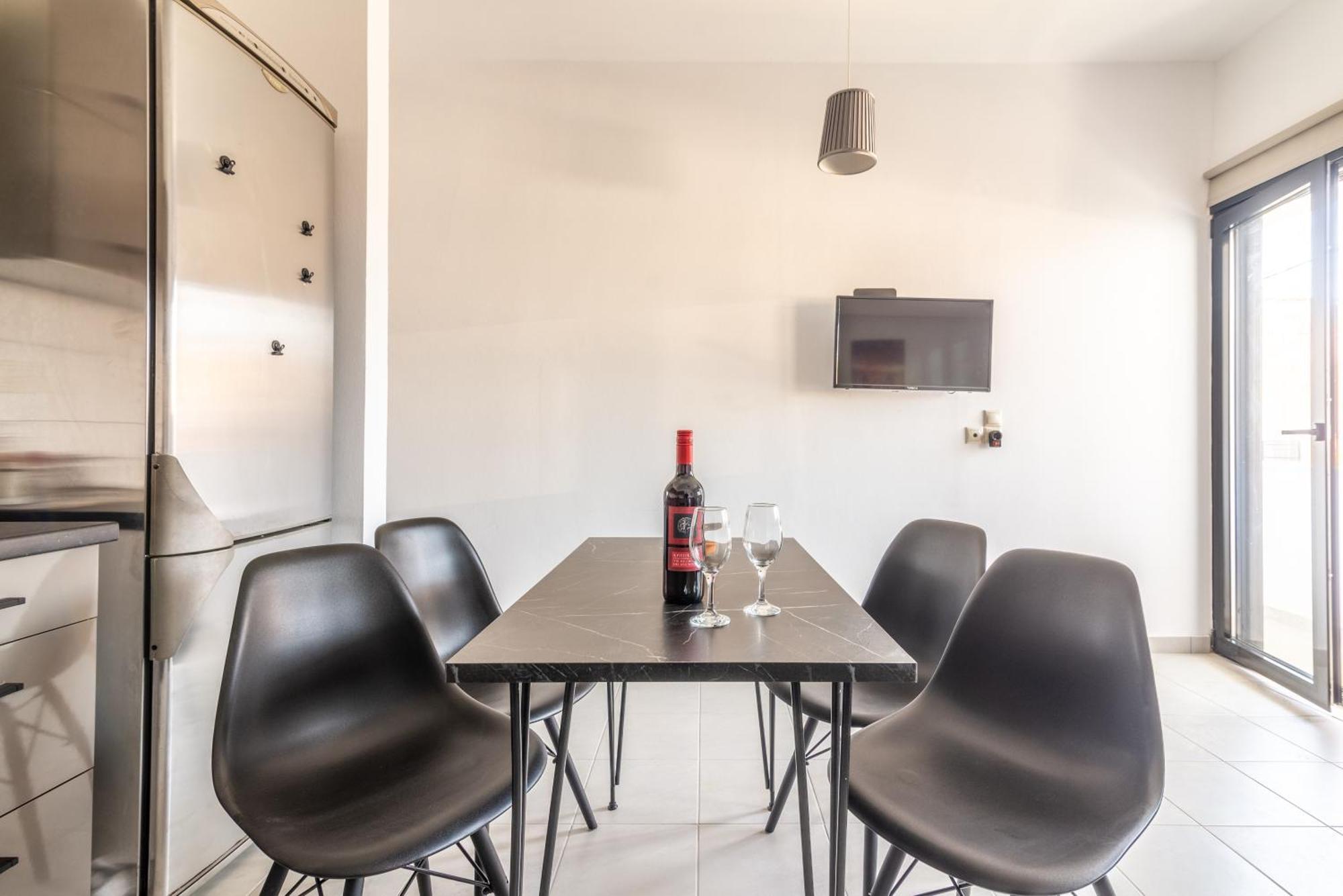 Modern Renovated Apt For Relax Ираклион Экстерьер фото