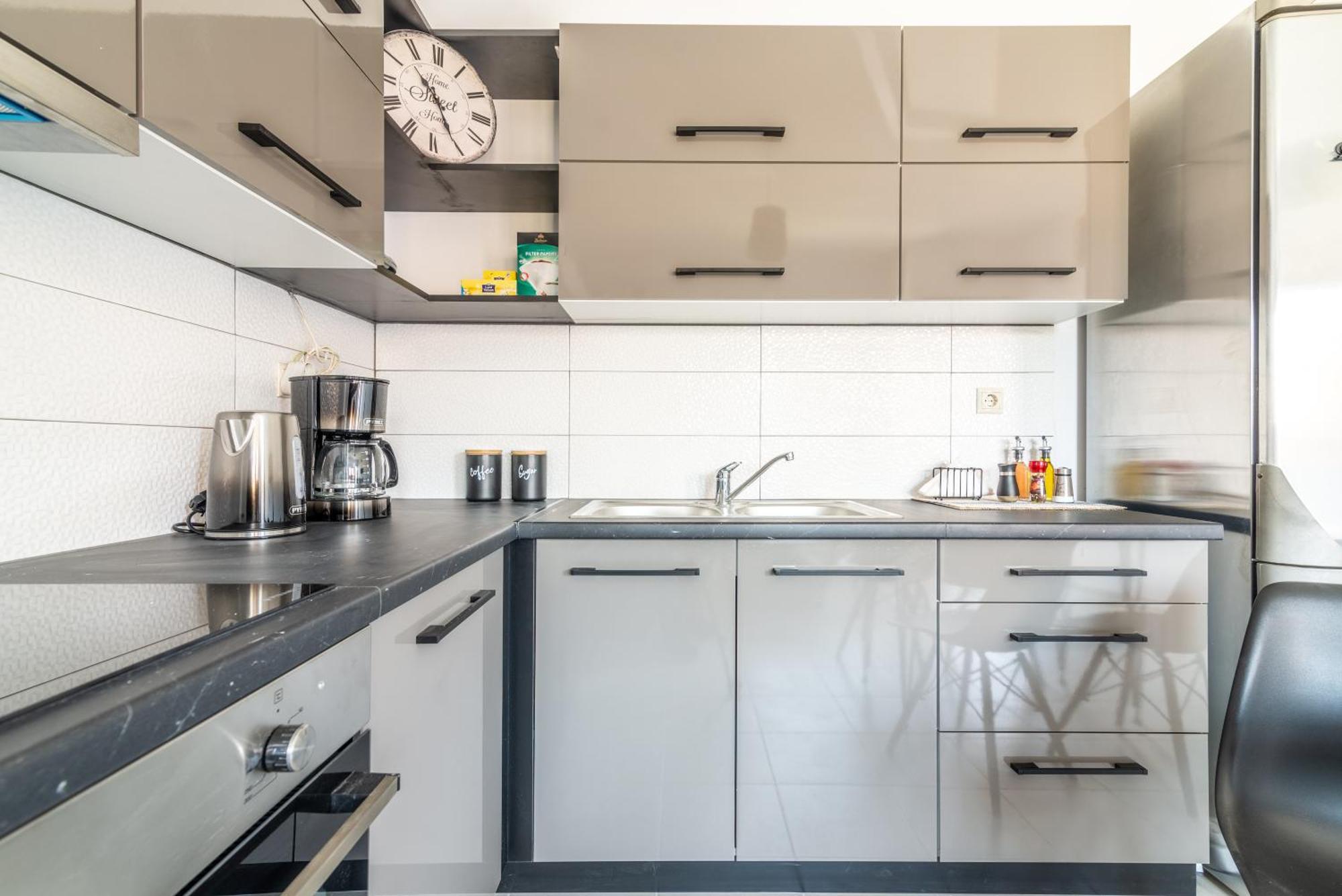 Modern Renovated Apt For Relax Ираклион Экстерьер фото