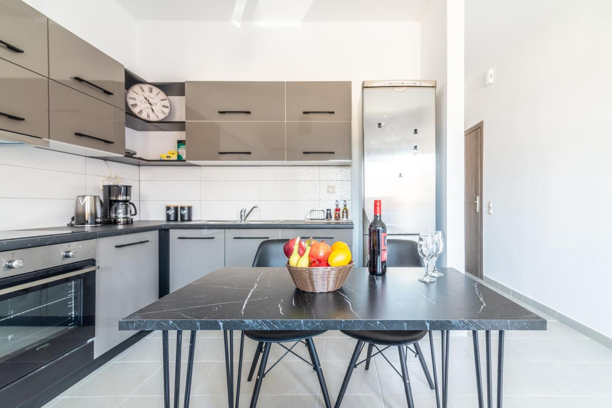 Modern Renovated Apt For Relax Ираклион Экстерьер фото